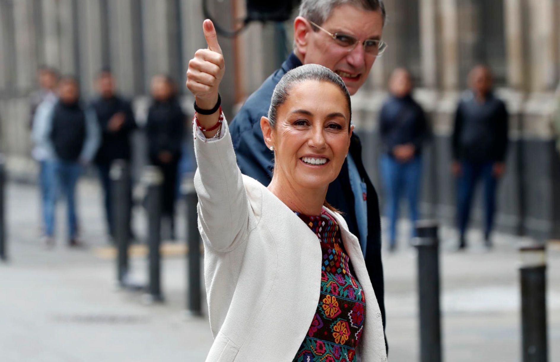 Sheinbaum vota en la primera elección judicial